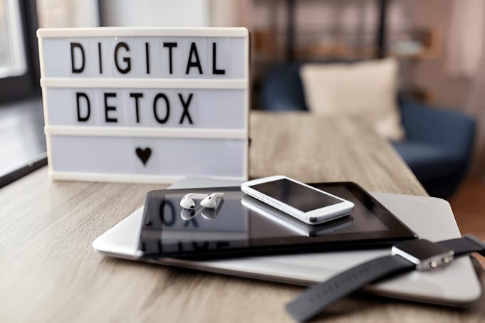 Digital Detox Travel A Comprehensive Guide to Unplugging and Immersing in Authentic Journeys